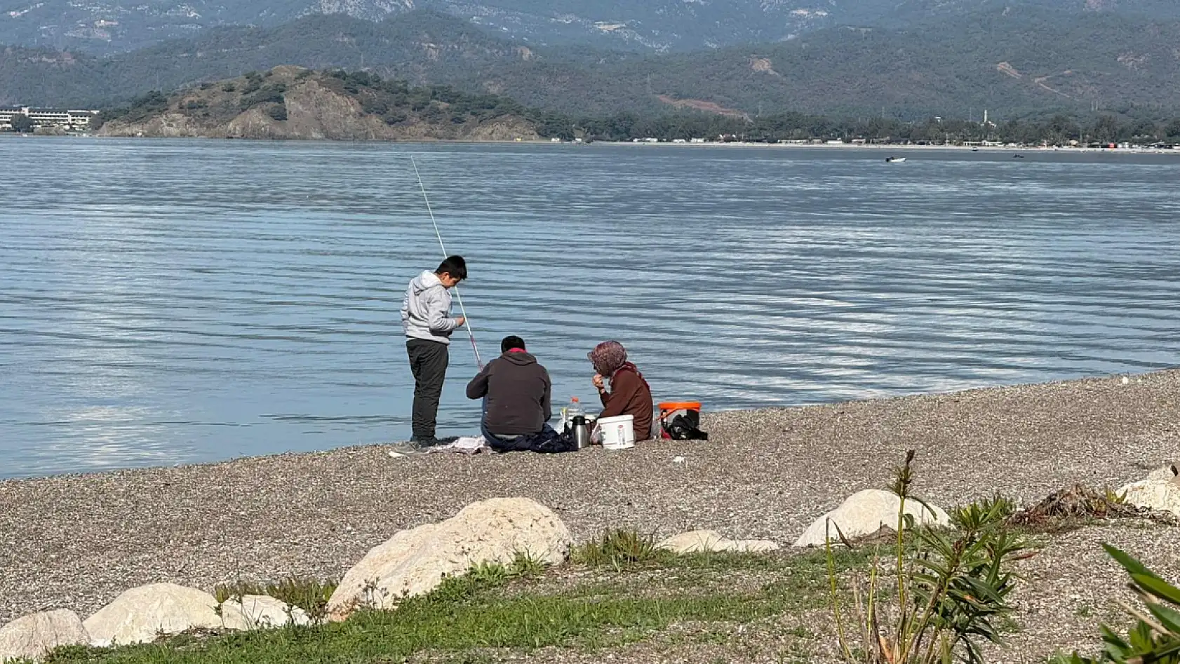 Fethiye'de Pazar Sabahı Balık Keyfi