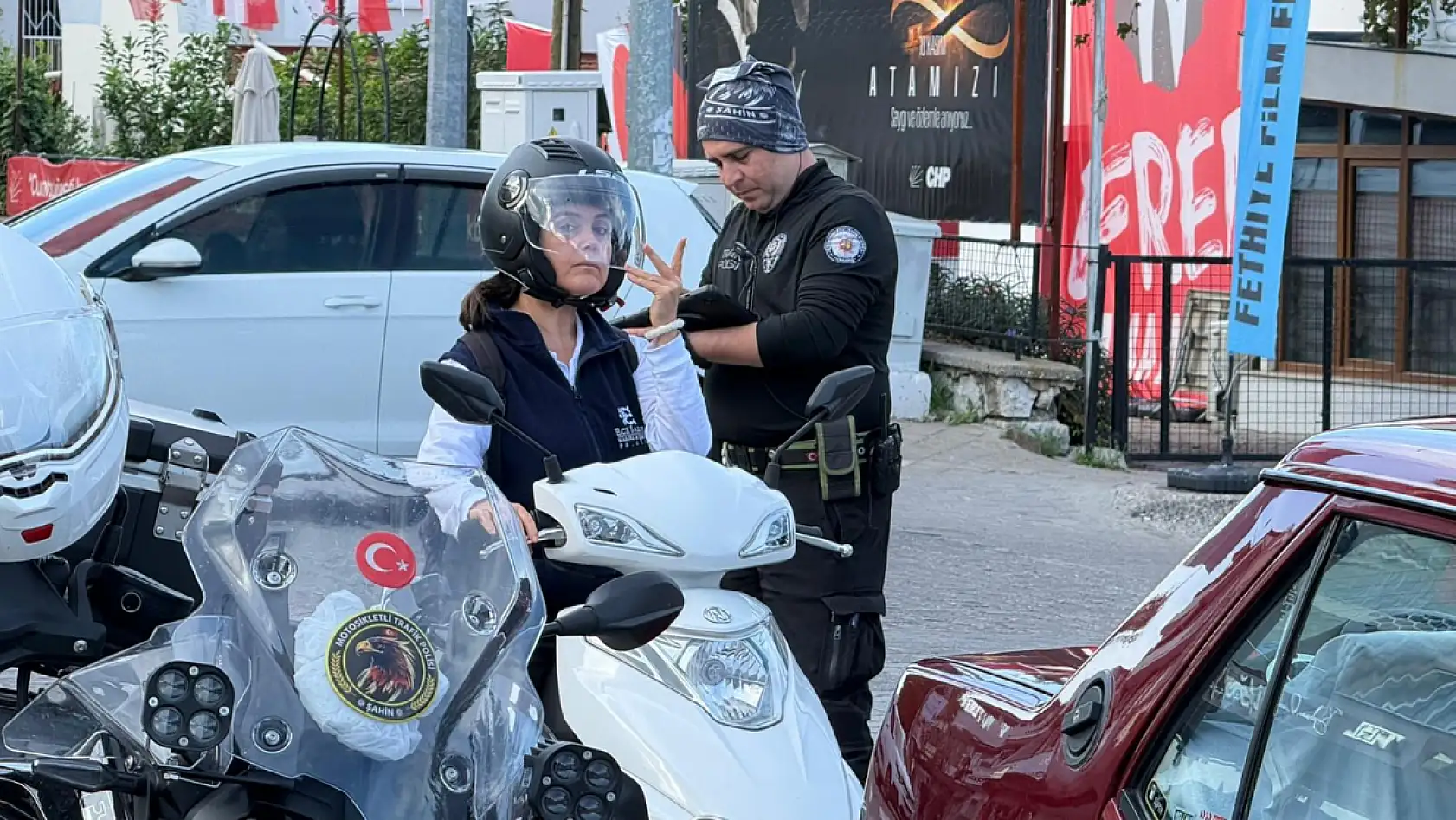 Fethiye'de trafik ekiplerinden sıkı denetim ehliyet ve ruhsat kontrolü yapıldı