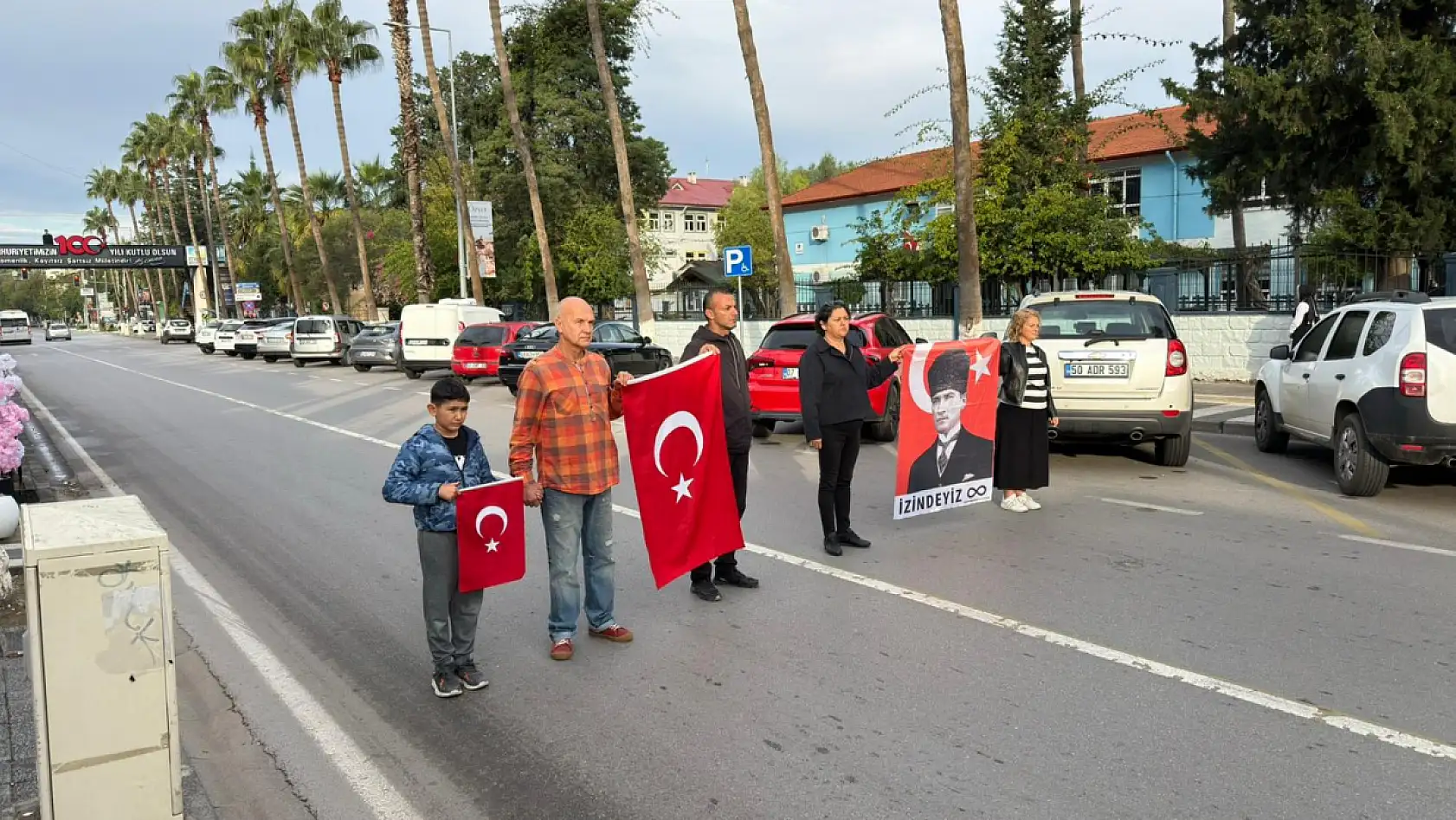 Fethiye'de hayat 09.05'te durdu: Ataya sonsuz saygı