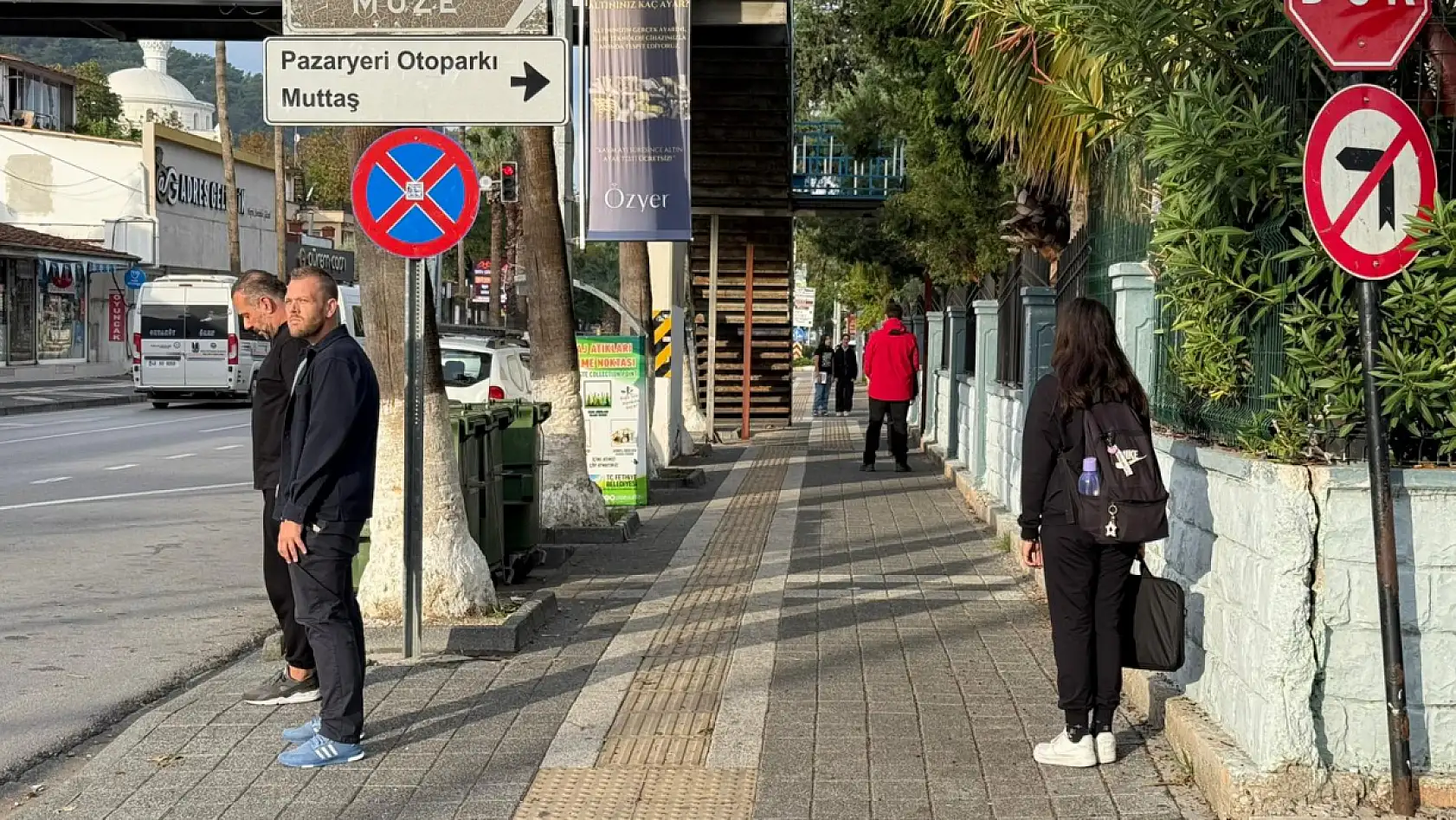 Fethiye'de hayat 09.05'te durdu: Ataya sonsuz saygı