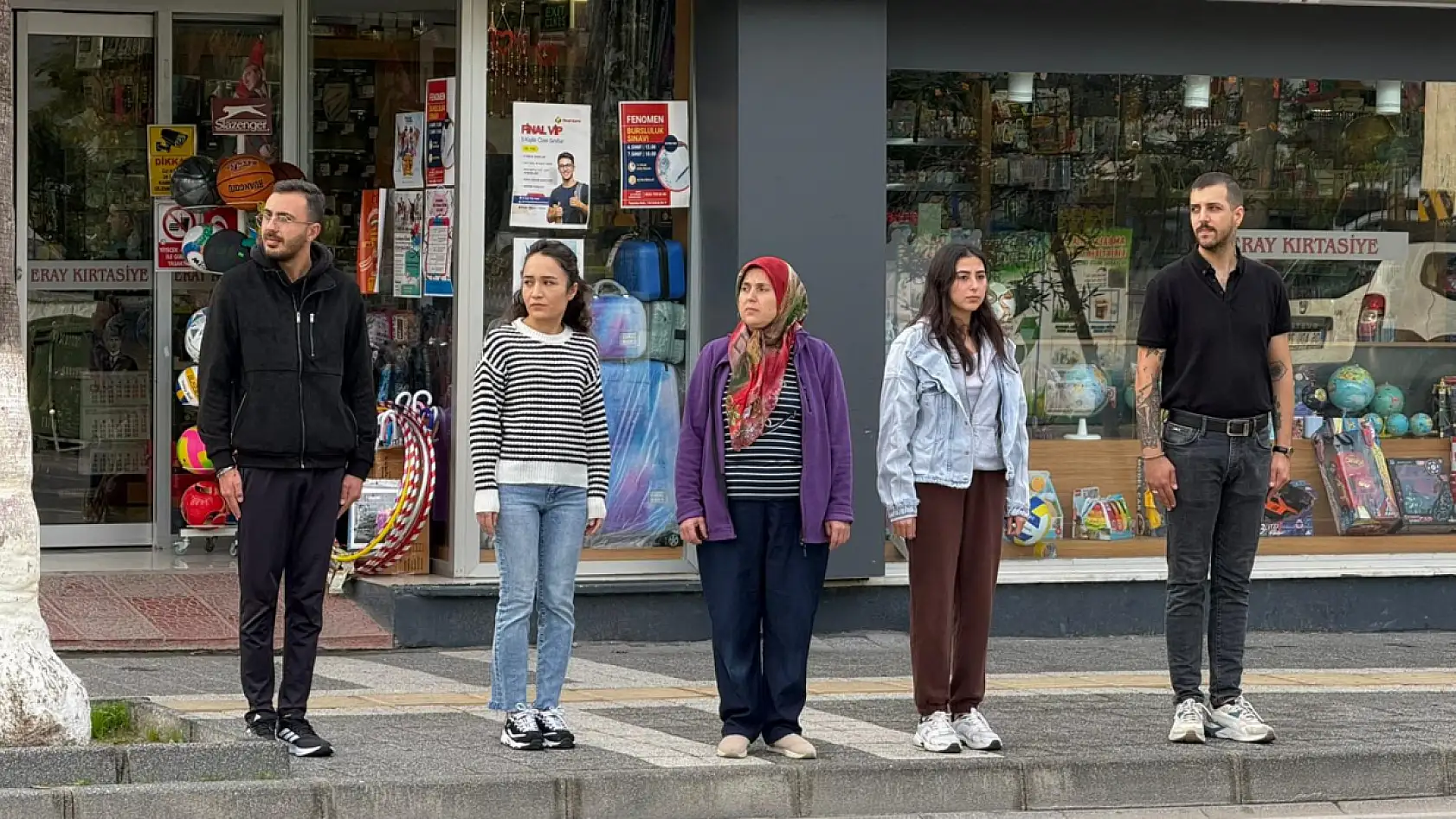 Fethiye'de hayat 09.05'te durdu: Ataya sonsuz saygı