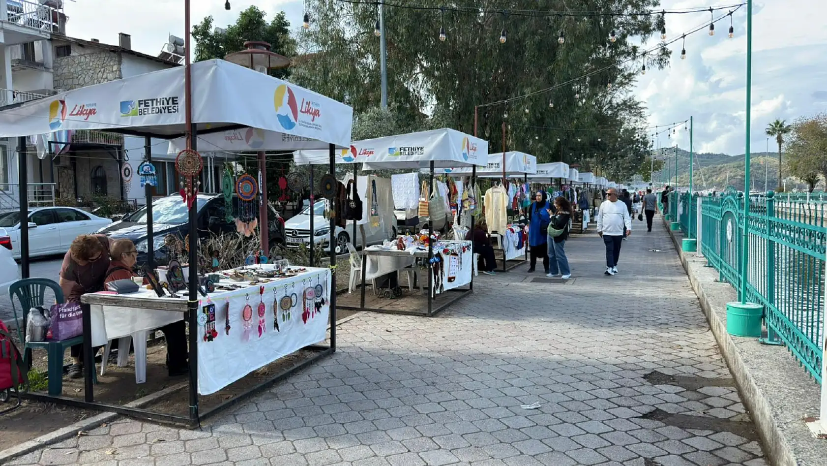 Fethiye'de kadın emeği kışın da tezgahta