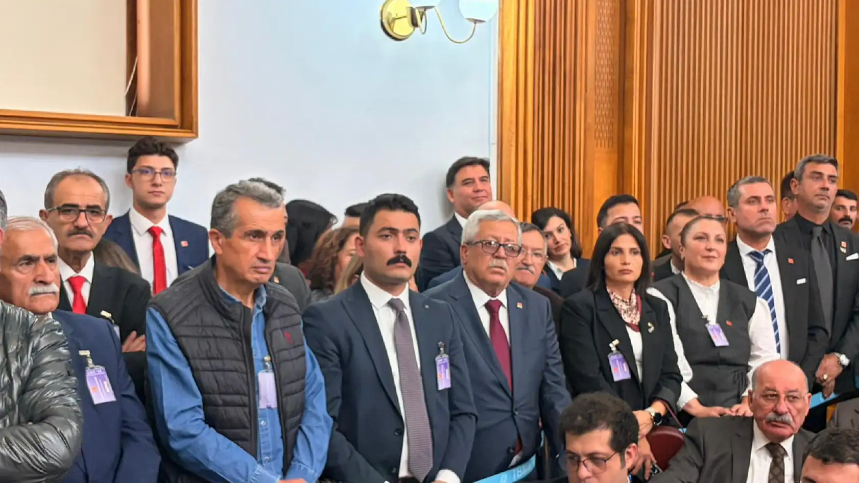 Özgür Özel: 'Sinpaş Kızılbük talanı karşısında hepimizin sorumluluğu var'