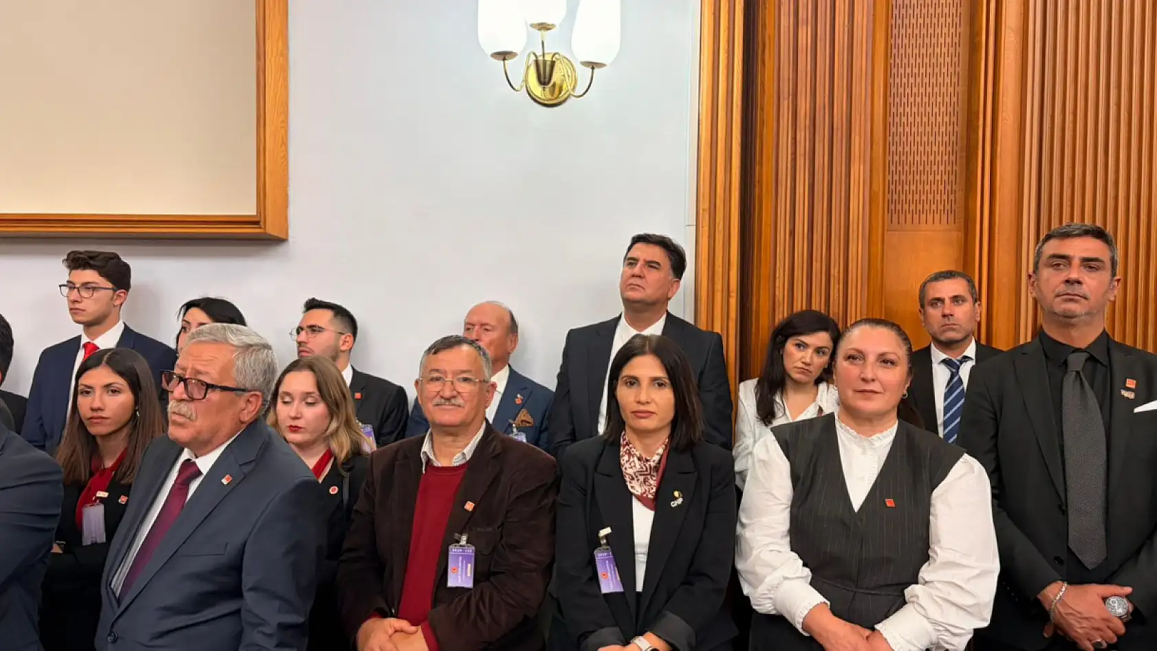 Özgür Özel: 'Sinpaş Kızılbük talanı karşısında hepimizin sorumluluğu var'