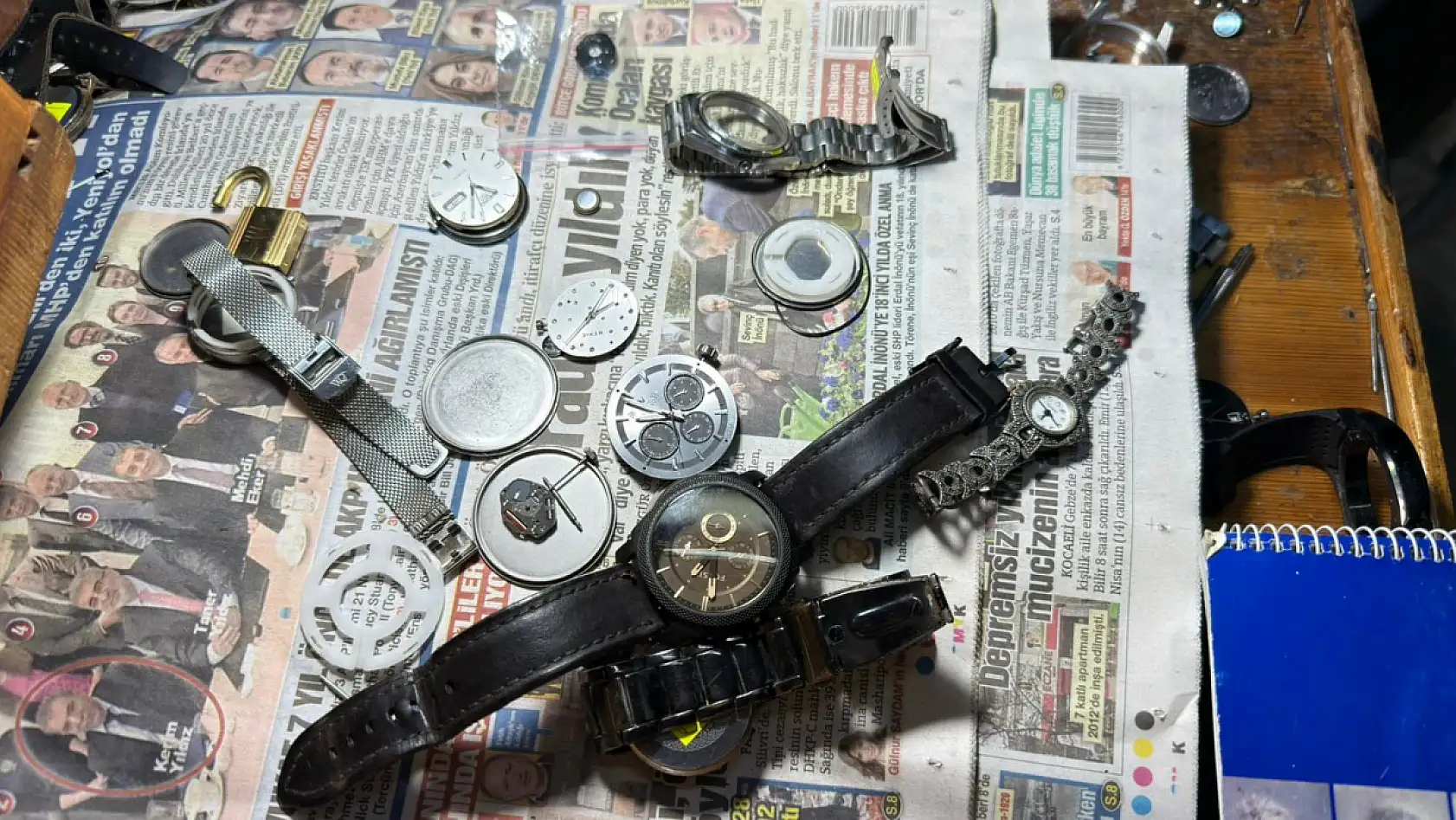 Fethiye'de 55 Yıllık Saatçi Yakup Akıllı Saatlere Meydan Okuyor