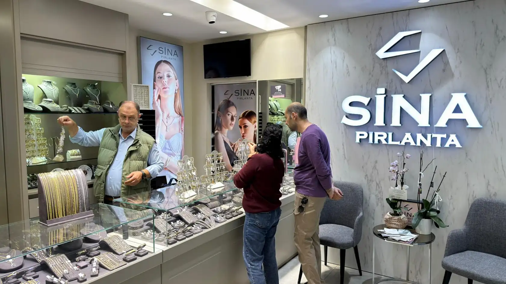 Fethiye'de Sina Pırlanta'dan sıfır faizli altın ve mücevher fırsatı