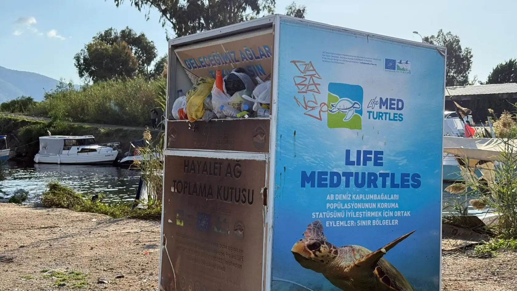 Fethiye Çalış Plajı'nda Hayalet Ağ Kutusu Çöple Doldu