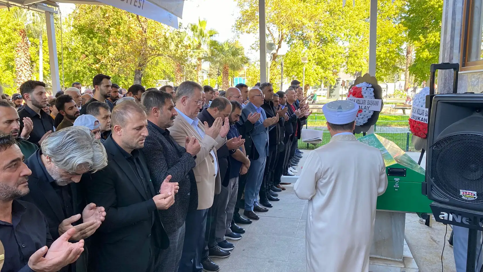 Fethiye'de Kurt Ailesinin acı günü: Hacı Ekrem Kurt dualarla son yolculuğuna uğurlandı