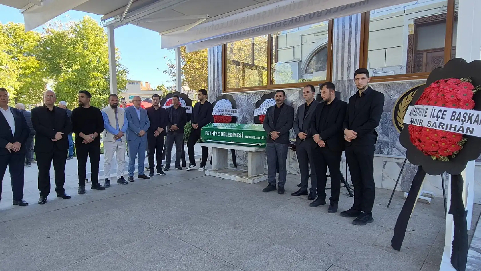 Fethiye'de Kurt Ailesinin acı günü: Hacı Ekrem Kurt dualarla son yolculuğuna uğurlandı