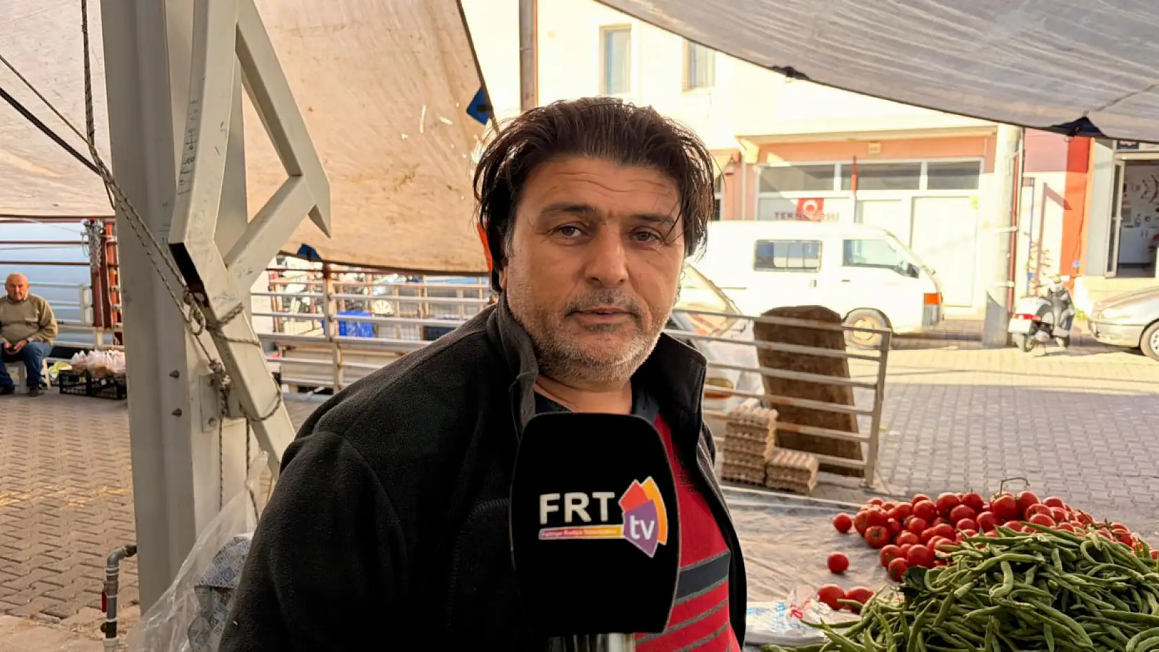 Fethiye'de Cumartesi pazarı esnafı dertli : 'Bedavaya mı vereceğiz?'