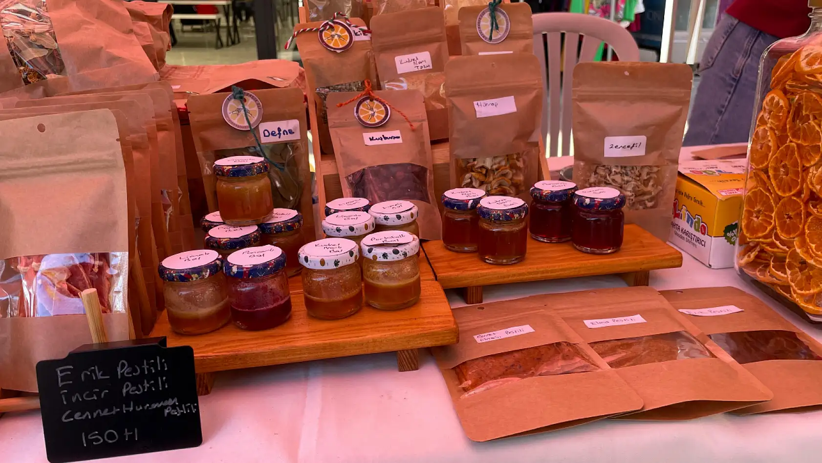 Muğla'da bilinçli tüketici ve üretici birarada: Slow Food Yeryüzü Pazarı