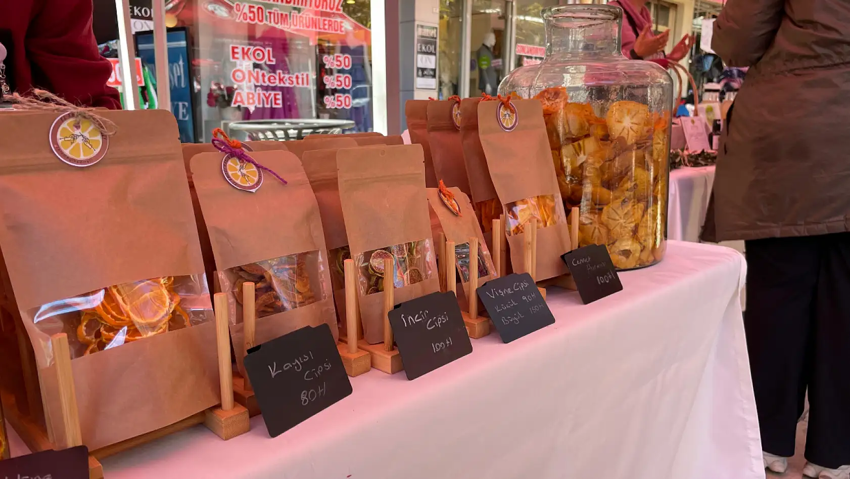 Muğla'da bilinçli tüketici ve üretici birarada: Slow Food Yeryüzü Pazarı