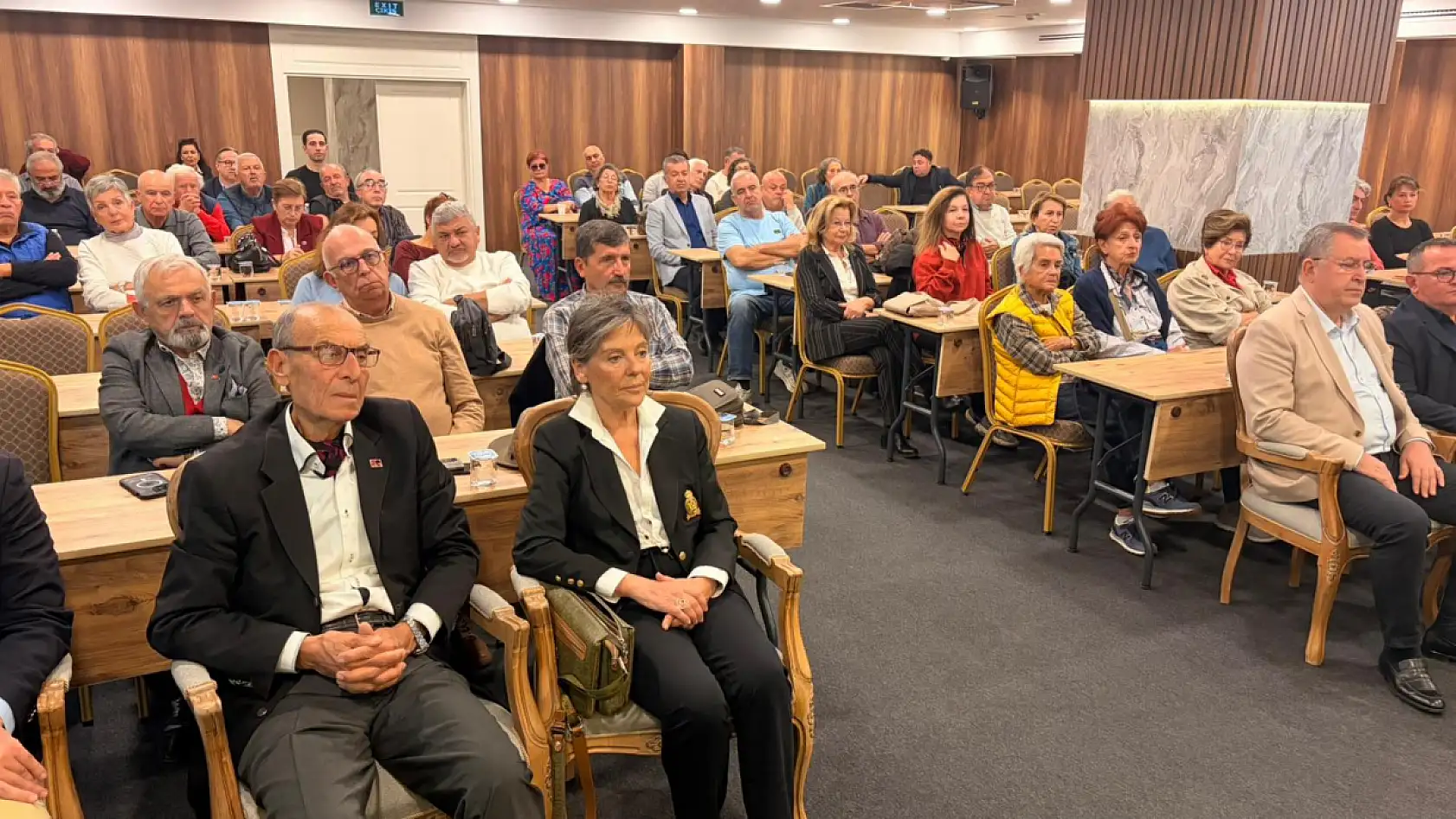 Fethiye'de 'Türkiye'nin Dış Politikası' Söyleşisi Yoğun İlgiyle Gerçekleşti