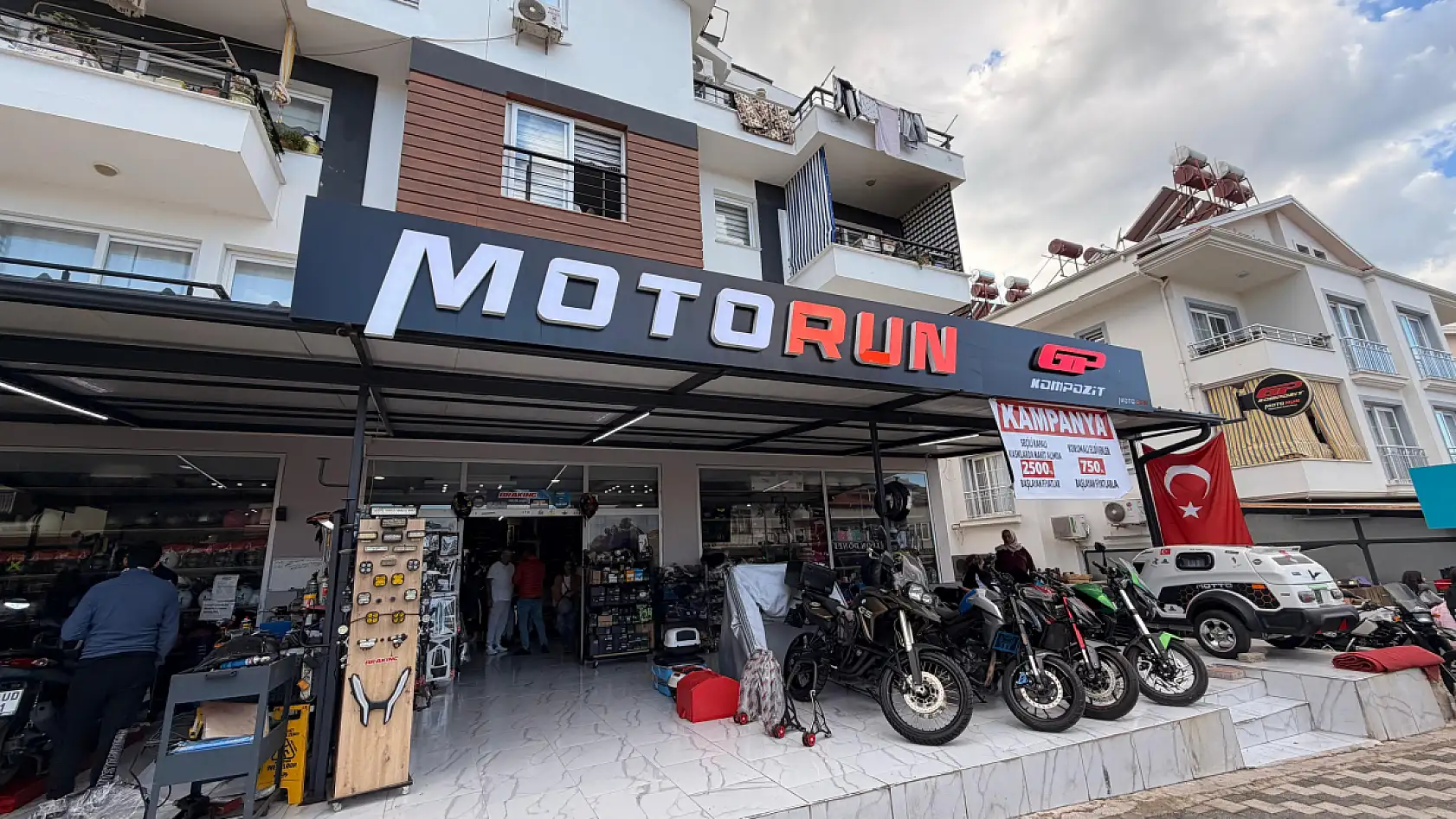 Fethiye'de bir ilk: Airbag'li koruyucu motosiklet montu satışa sunuldu