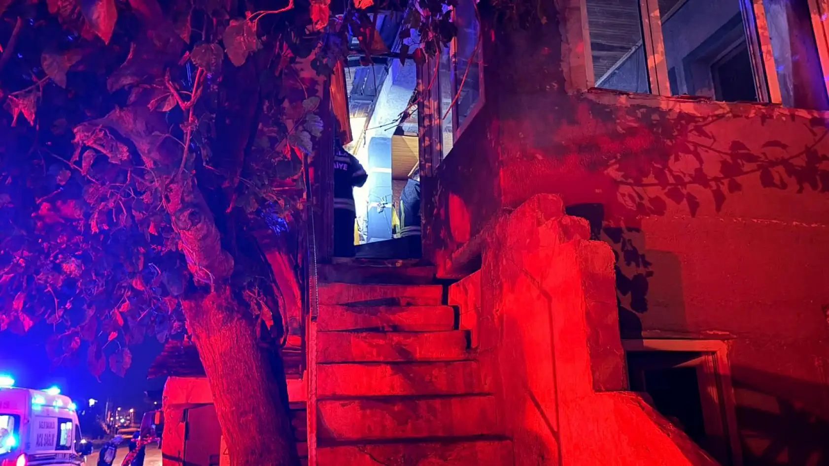 Fethiye Karaçulha'da iki katlı evde korkutan yangın