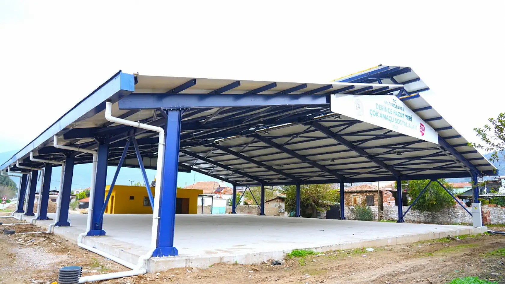 Milas Derince Mahallesi Pazar Yeri Ve Çok Amaçlı Sosyal Alanda sona yaklaşıldı