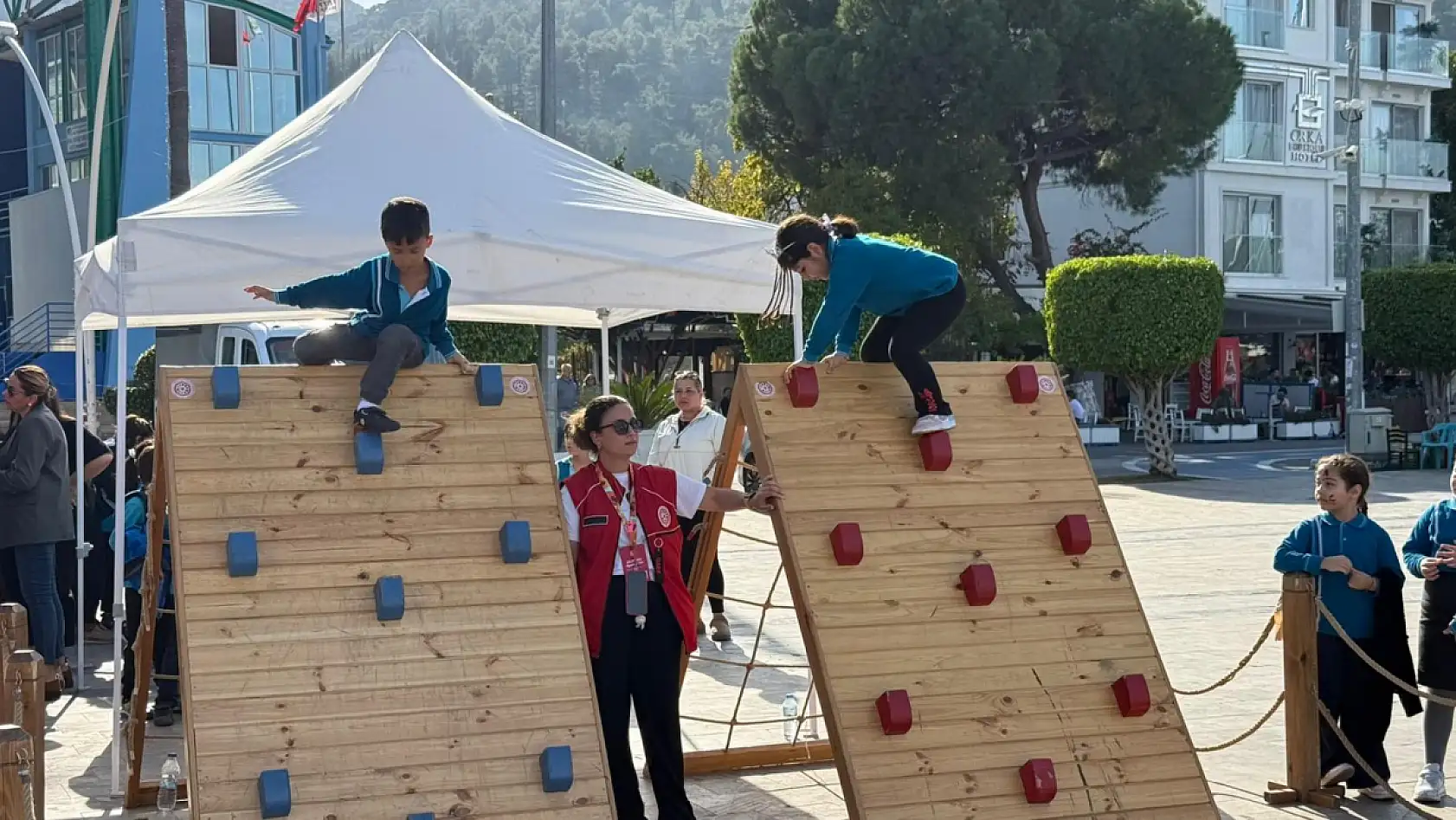 Fethiye'de çocuklar ata yadigarı 'geleneksel oyunlarla' tanıştı