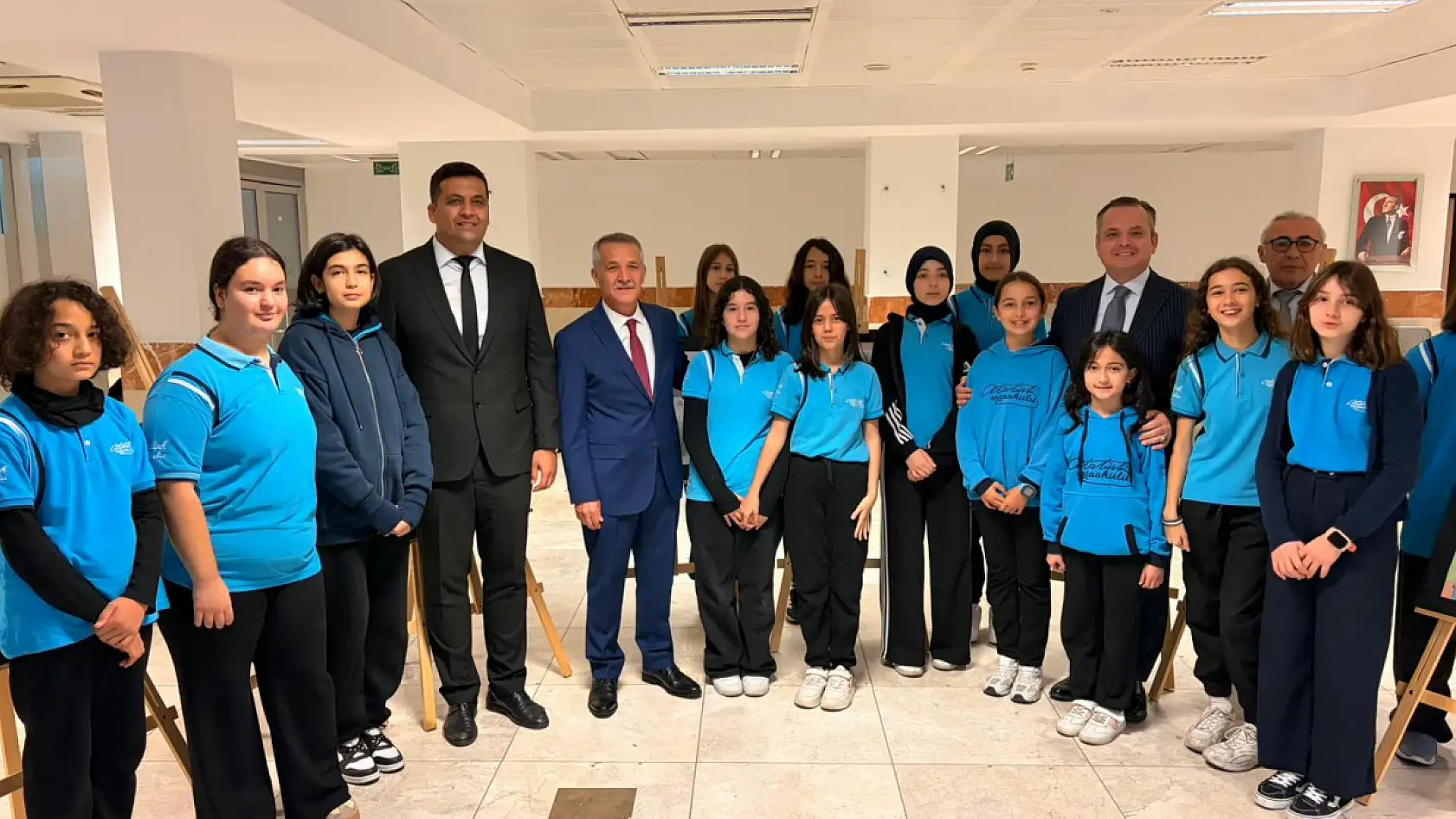 Fethiye'de 'Öğrenci Gözünden Öğretmenler Günü' sergisi