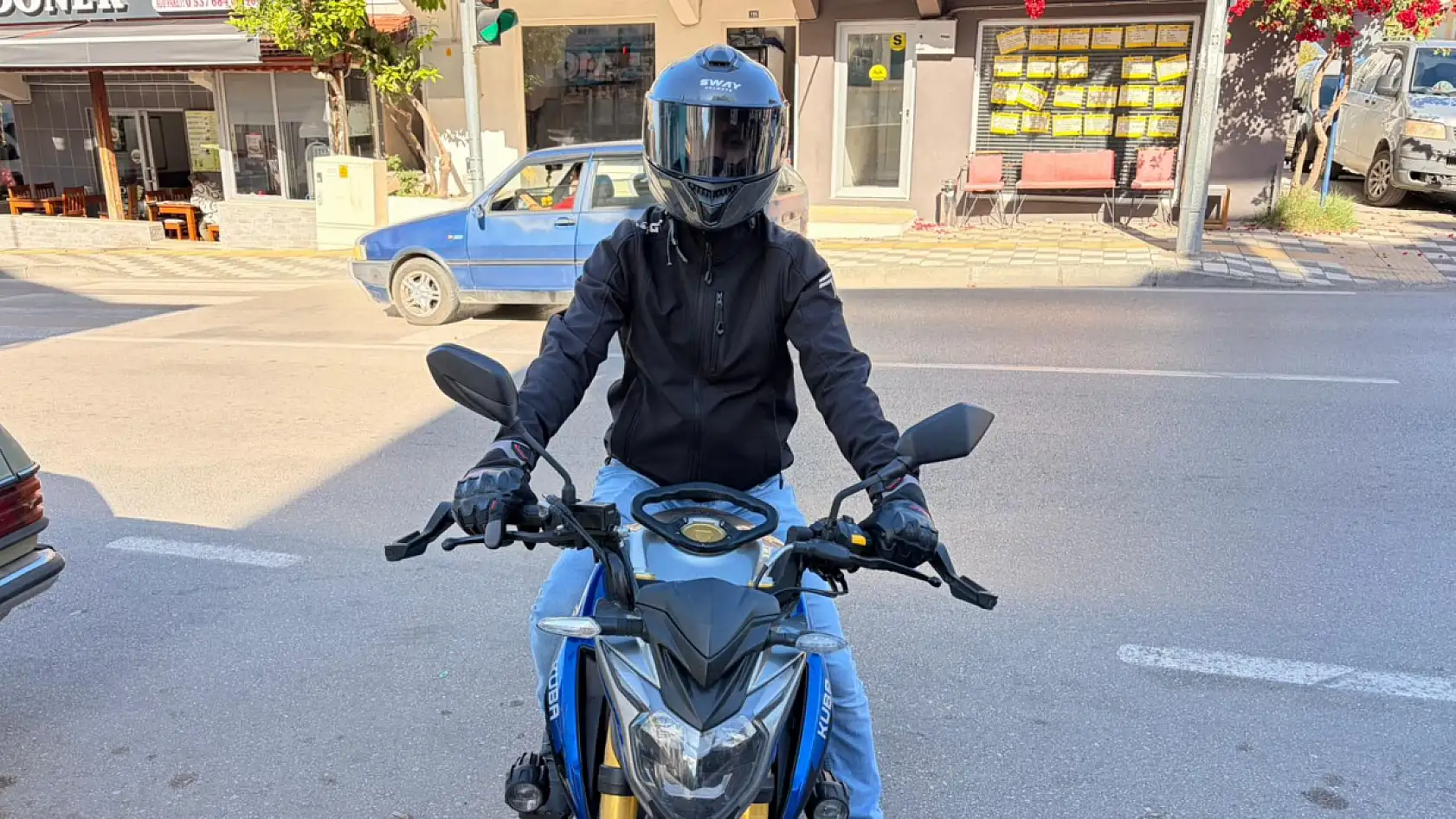 Fethiye'de sürücüler, Motorun Mağazası'ndan koruma ekipmanlarını tercih ediyor