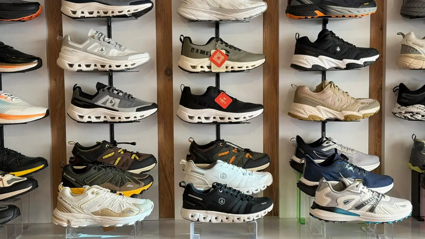 Fethiyeli ayakkabıcı Okkabaş'tan tavsiye: 'Rahatlık ilk sırada olmalı'