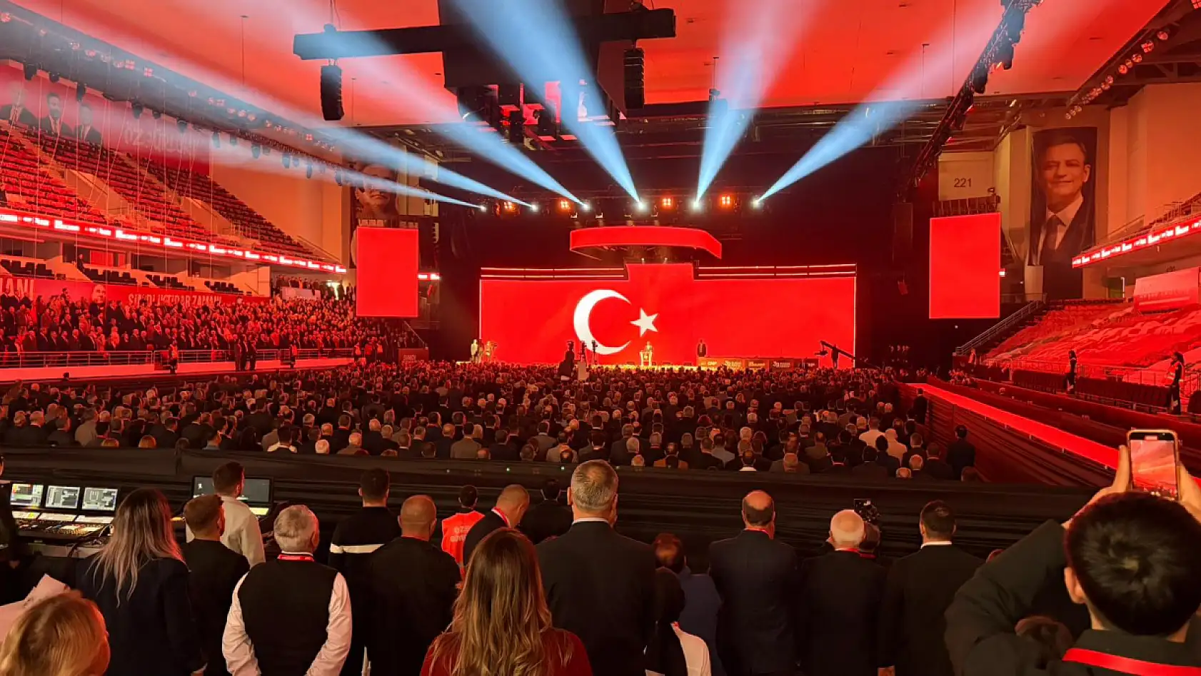 CHP'nin 39. Olağan Kurultayı başladı: Muğla'dan yoğun katılım