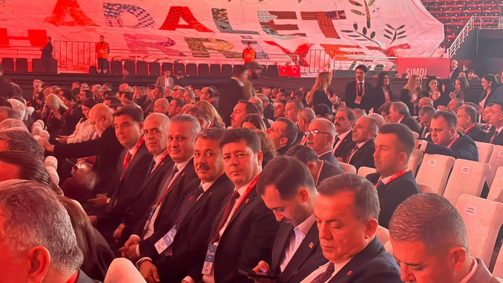 CHP'nin 39. Olağan Kurultayı başladı: Muğla'dan yoğun katılım