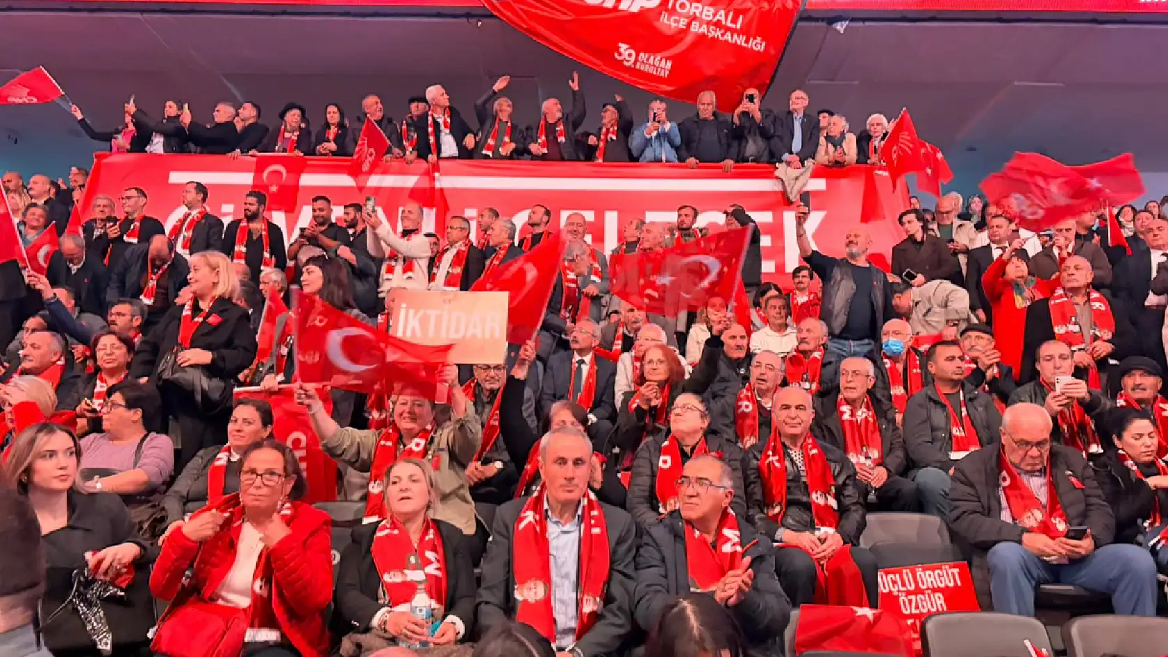 CHP Kurultayında 2. gün: Muğla İl ve İlçe Teşkilatları Ankara'da tam kadro