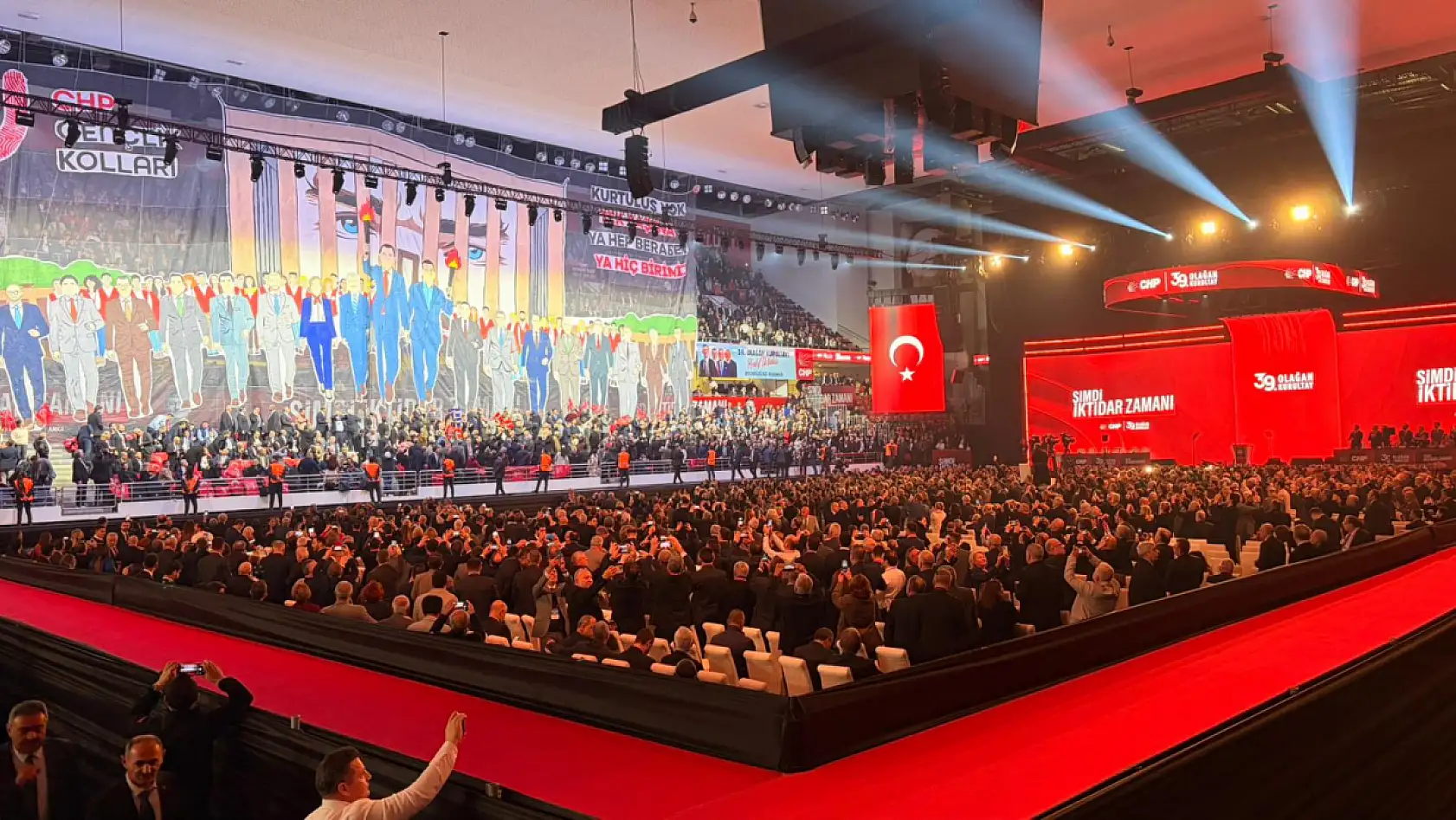 CHP Kurultayında 2. gün: Muğla İl ve İlçe Teşkilatları Ankara'da tam kadro