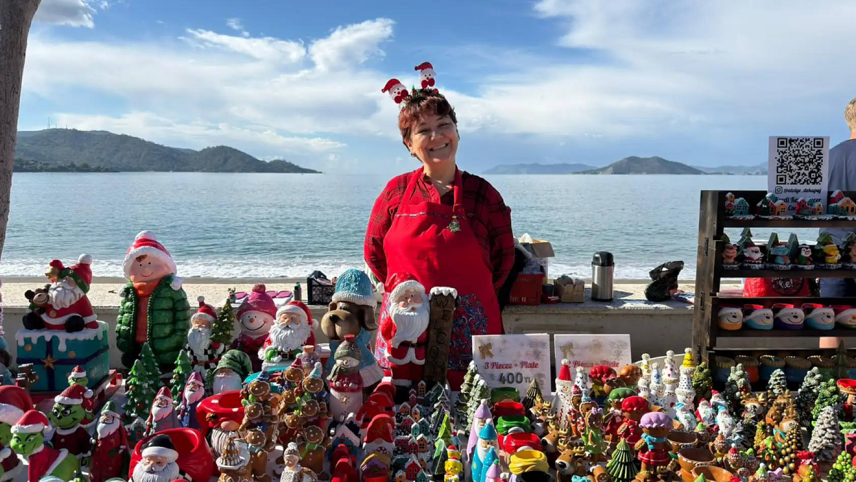 Çalış Plajı'nda Noel Pazarı kuruldu: Renkli tezgahlar yoğun ilgi gördü