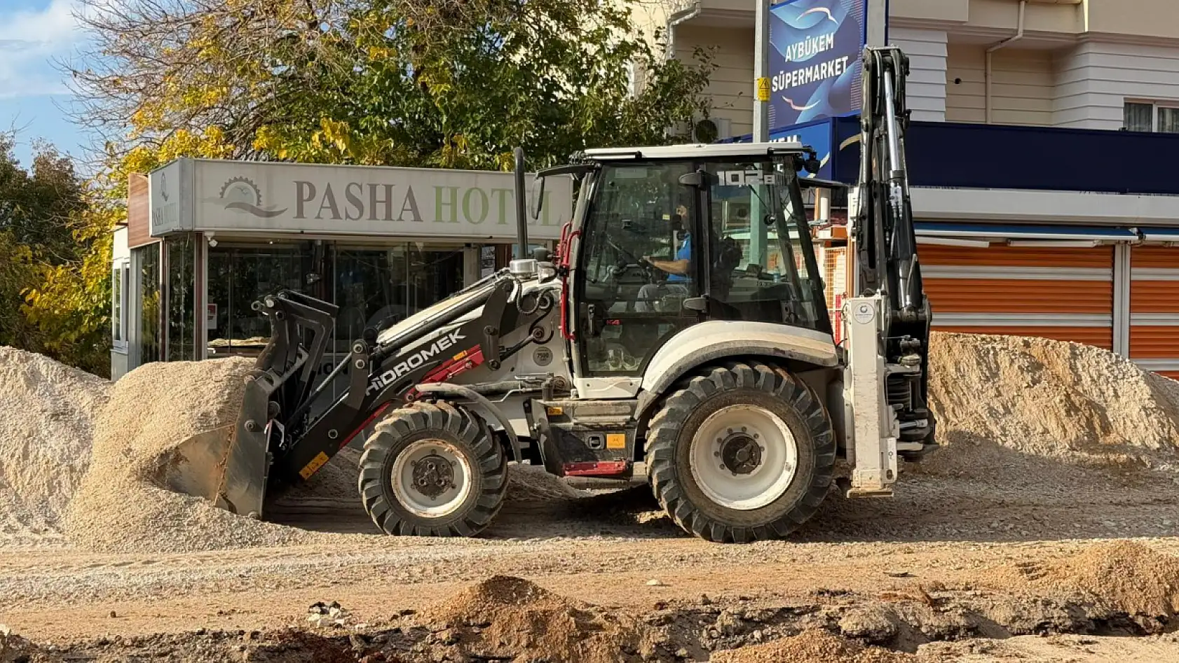 Ölüdeniz Yol Projesi Kapsamında Ovacık'ta Yol Çalışmaları Sürüyor