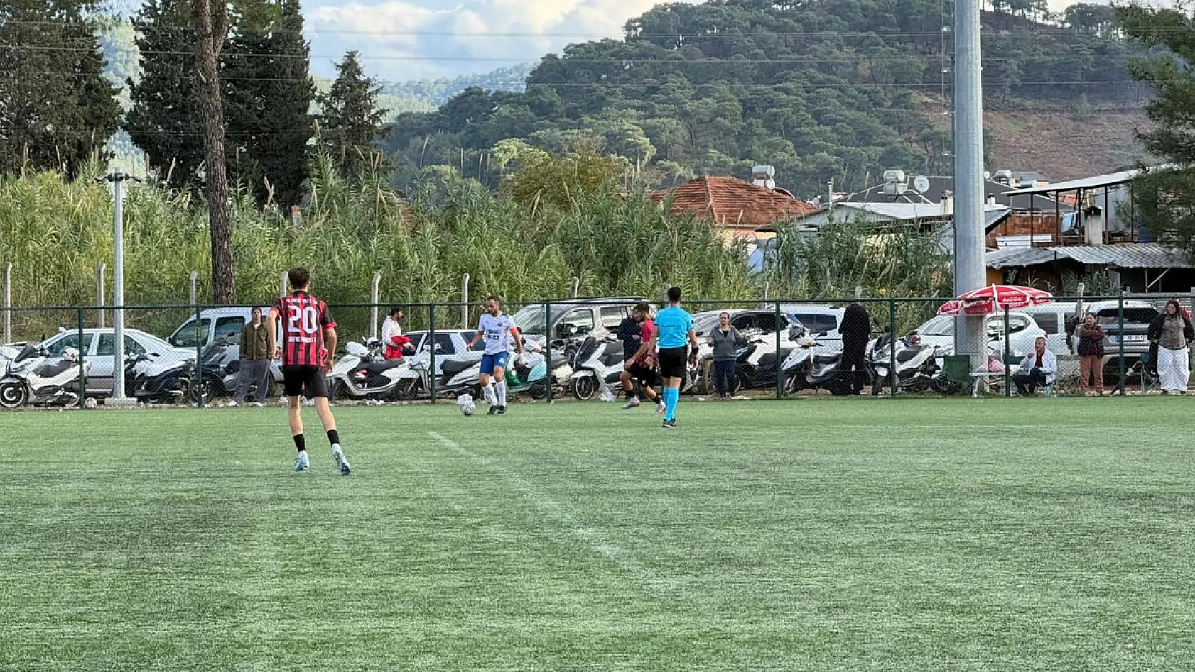 Esenköyspor sahasında Fethiye 1923 ile 2-2 berabere kaldı
