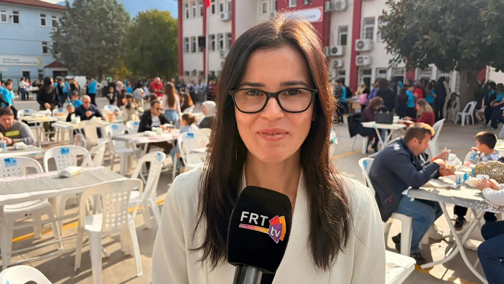 Fethiye'de Atatürk İlkokulu kermesine yoğun katılım