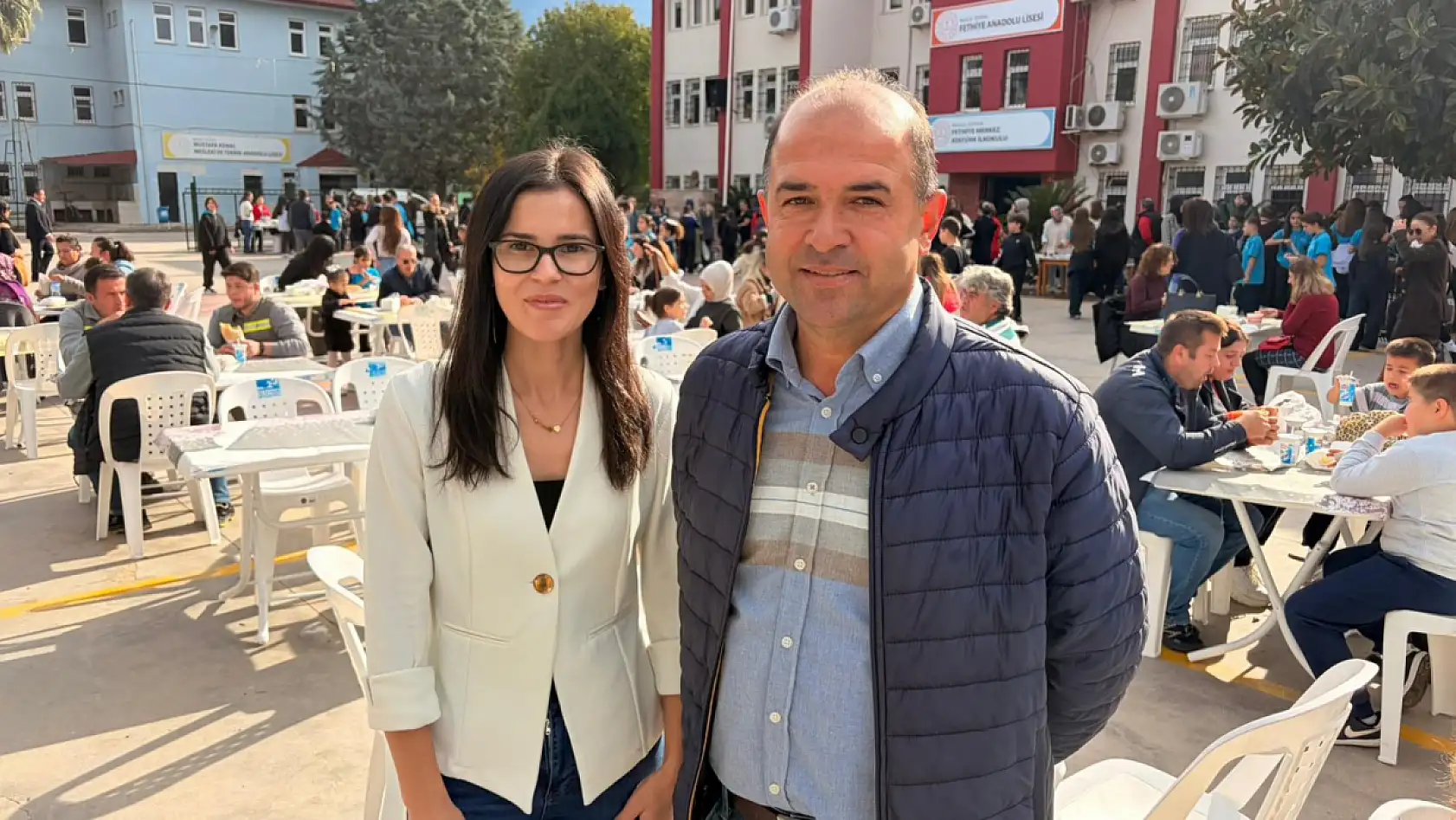 Fethiye'de Atatürk İlkokulu kermesine yoğun katılım