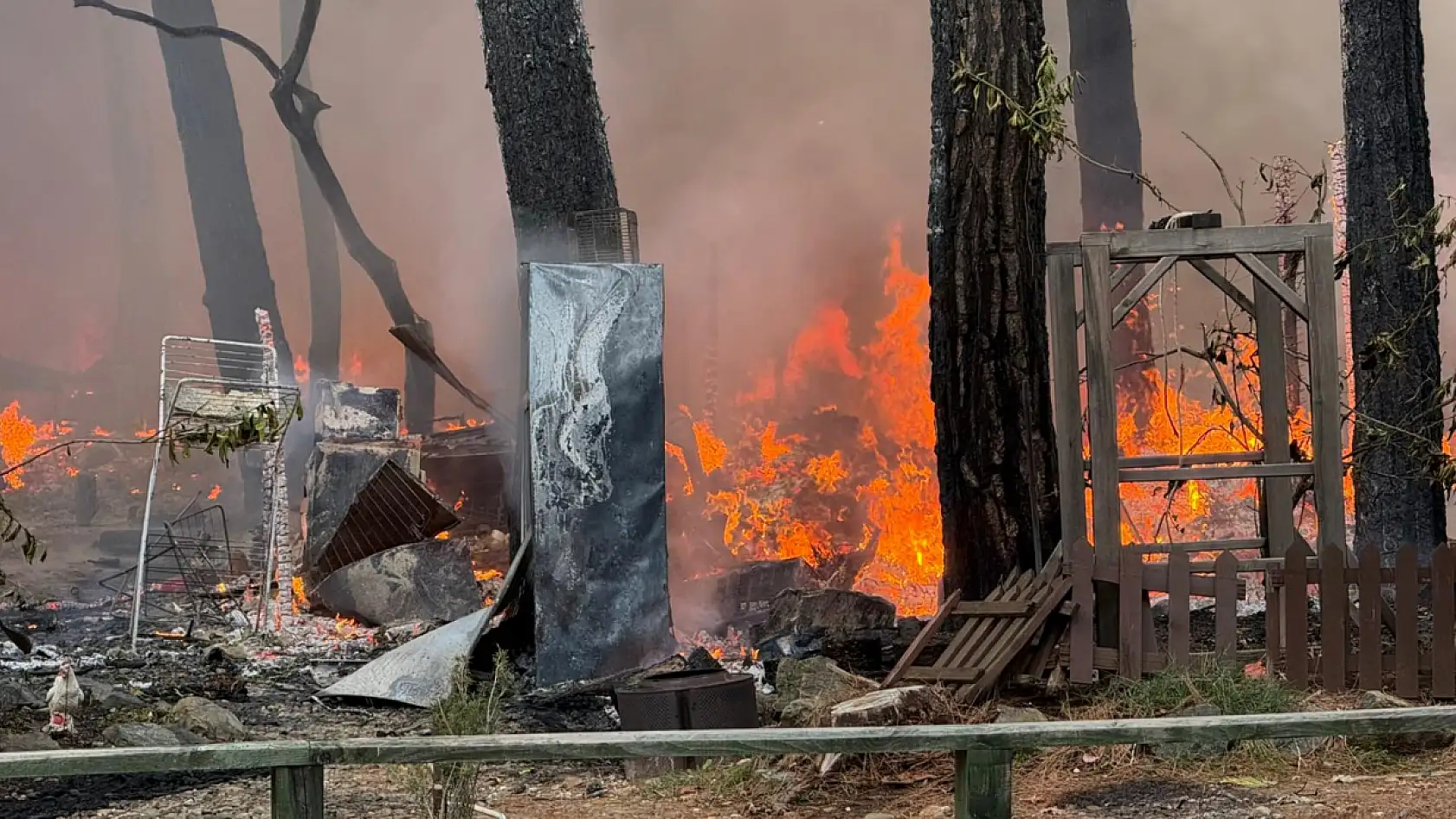 Fethiye Yanıklar Mahallesi'nde korkutan yangın