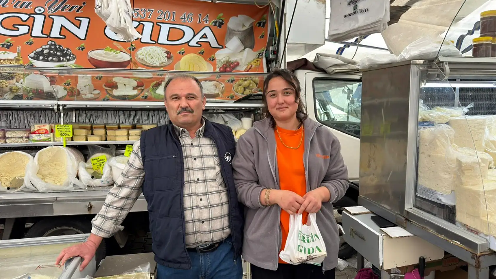 Fethiye Çalış Pazarı'nda Yağış Sonrası Yoğunluk Arttı
