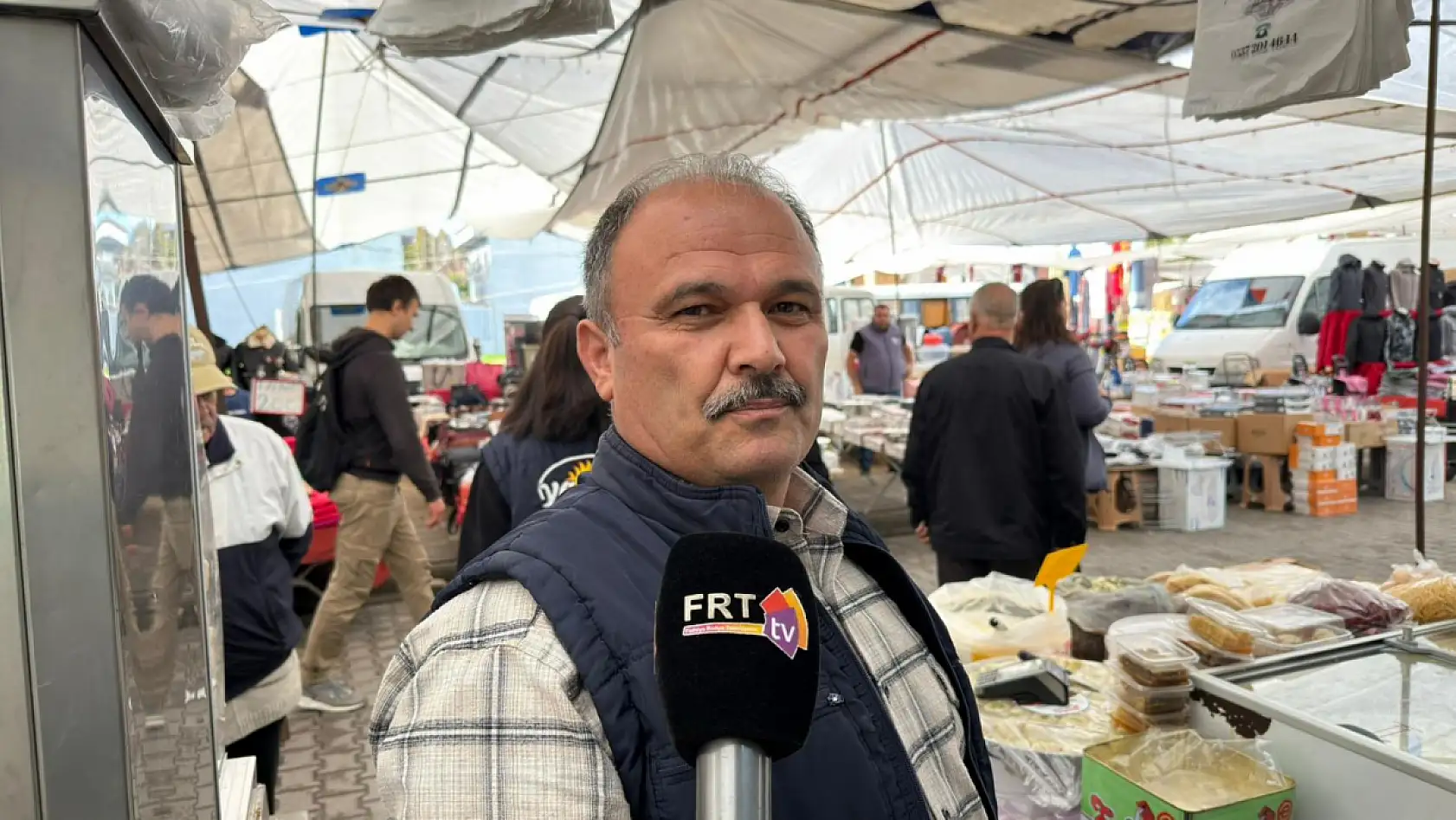 Fethiye Çalış Pazarı'nda Yağış Sonrası Yoğunluk Arttı