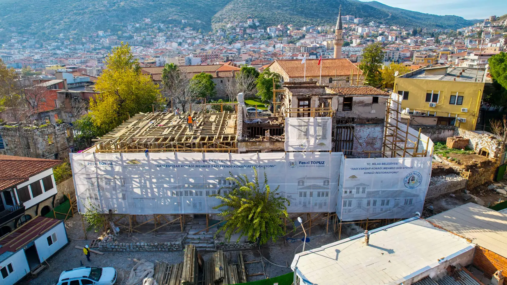 Milas'taki Hadi Eskişar Konağı'nda Yıpranmış Kısımların Sökümü Büyük Oranda Tamamlandı