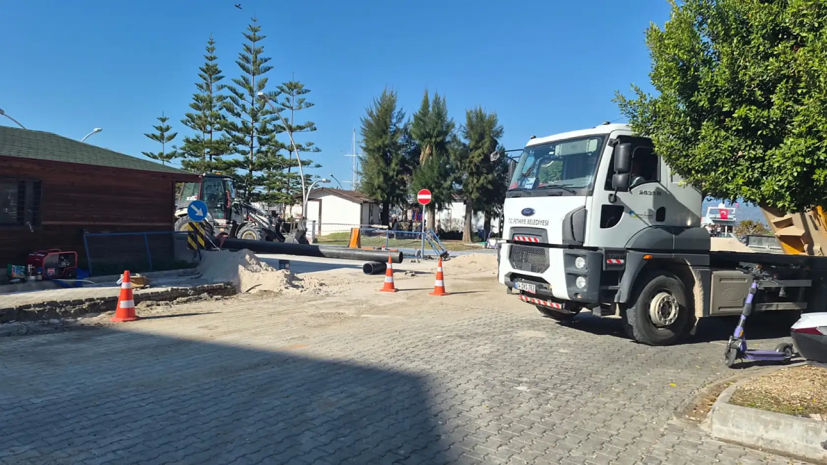 Fethiye'de su birikintilerine çözüm: Basınçlı tahliye hattı yer altına döşeniyor