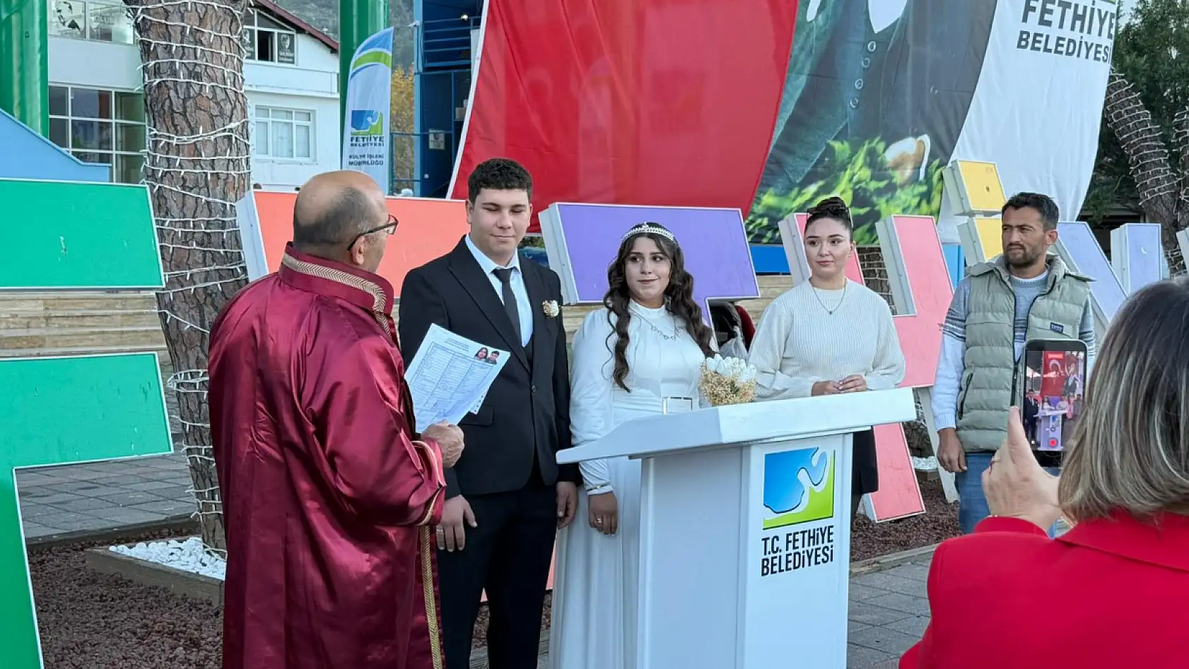 Yılın son özel günü 12.12.2025: Fethiye'de 9 çift mutluluğa 'evet' dedi