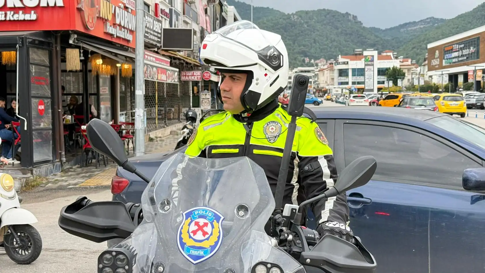 Fethiye'de trafik denetimleri hız kesmeden devam ediyor