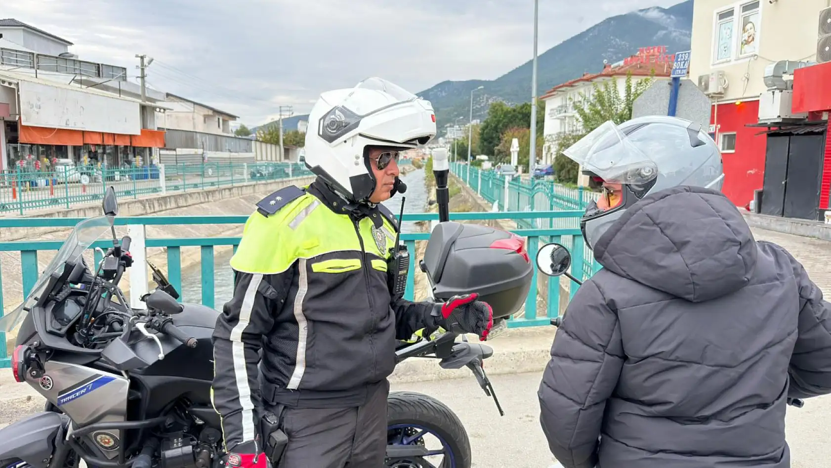 Fethiye'de trafik denetimleri hız kesmeden devam ediyor
