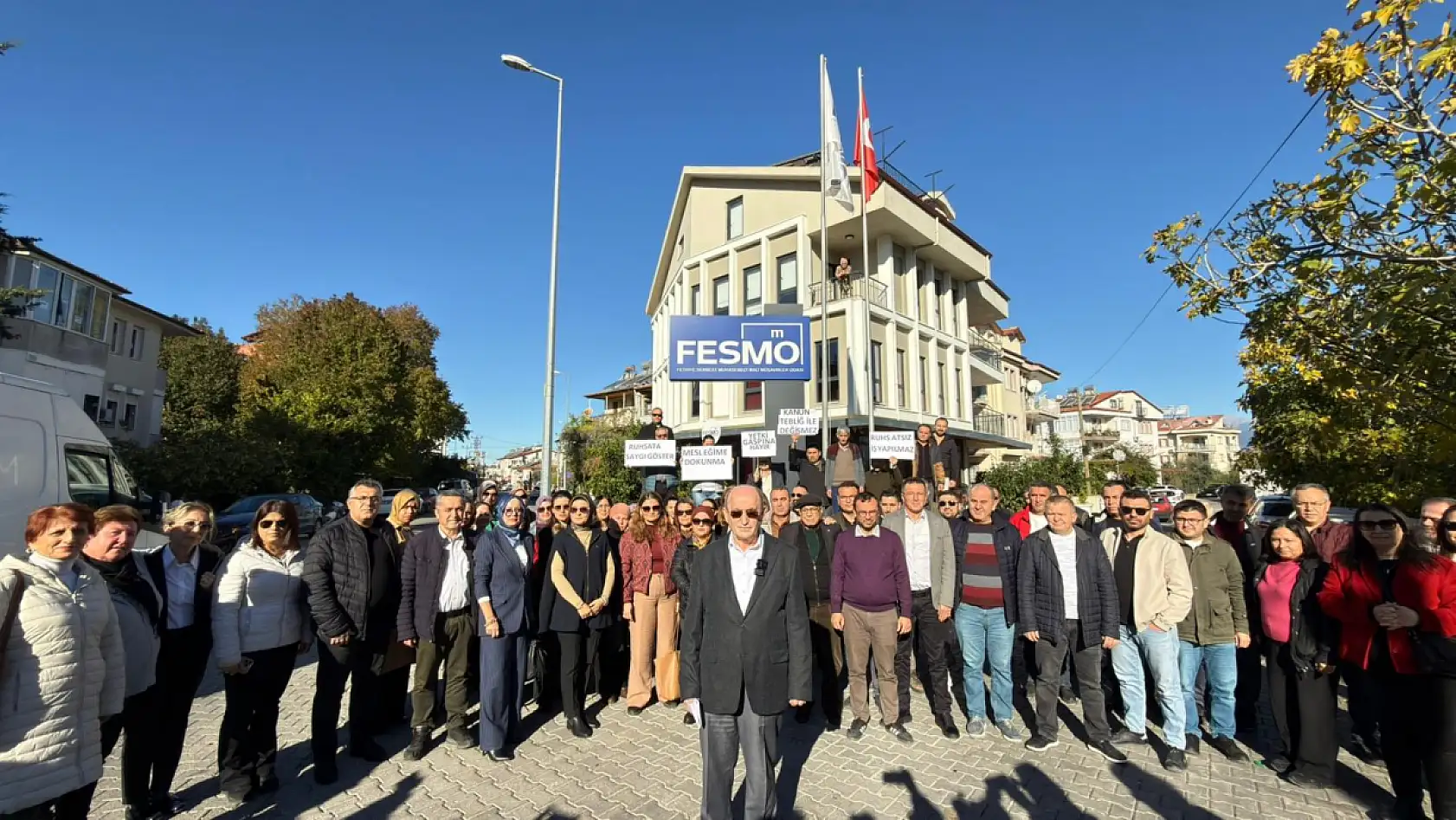 Fethiye'de mali müşavirlerden 586 Sayılı Tebliğe tepki