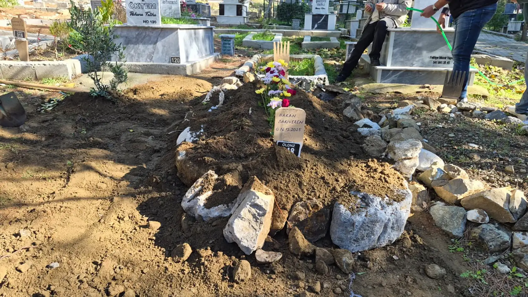 Fethiye Paspatur'un sevilen esnafı 'Dede' son yolculuğuna uğurlandı