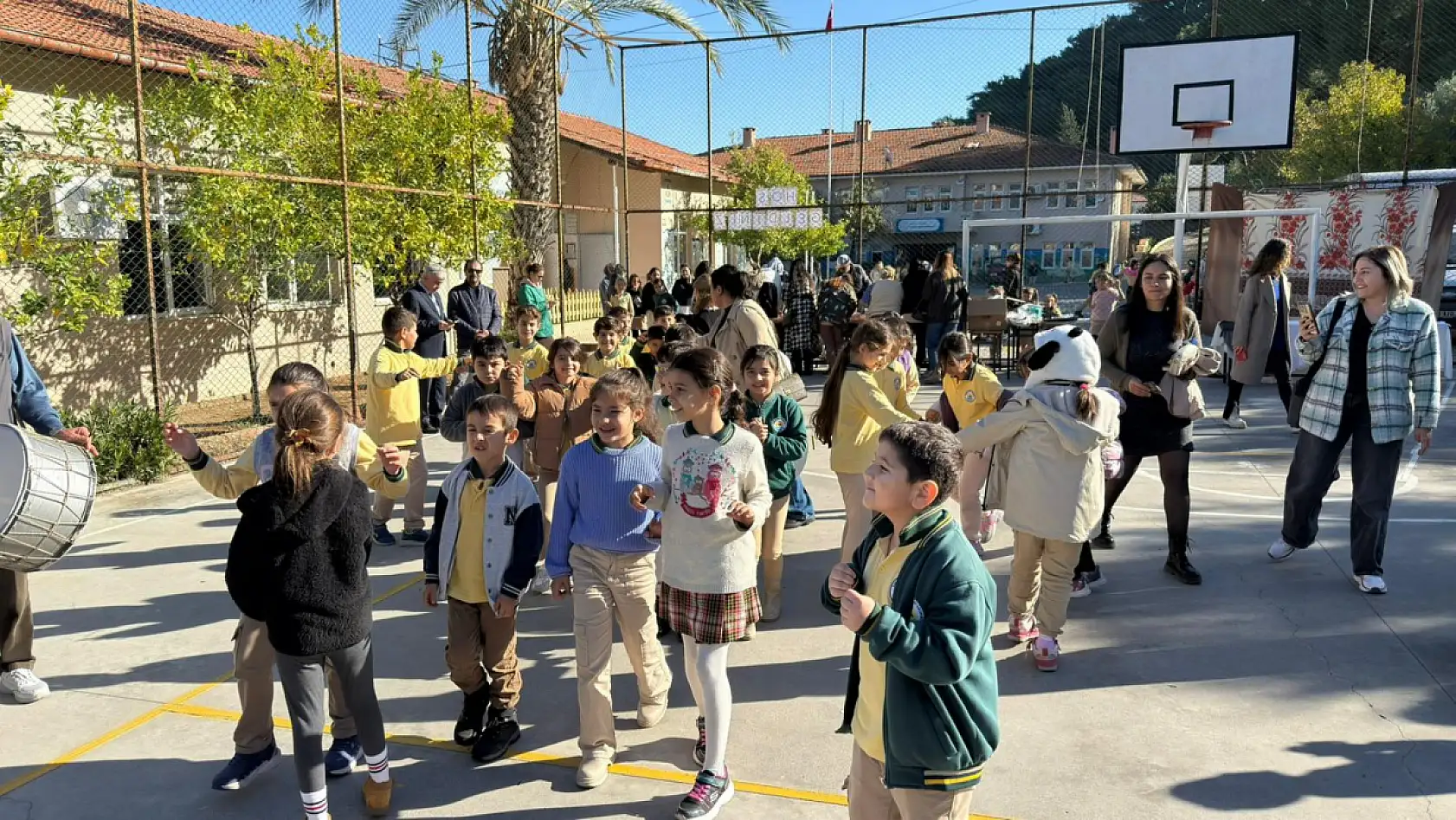 Fethiye'nin Kültürel Değerleri Türk Malları Haftası'nda Öğrencilerle Buluştu