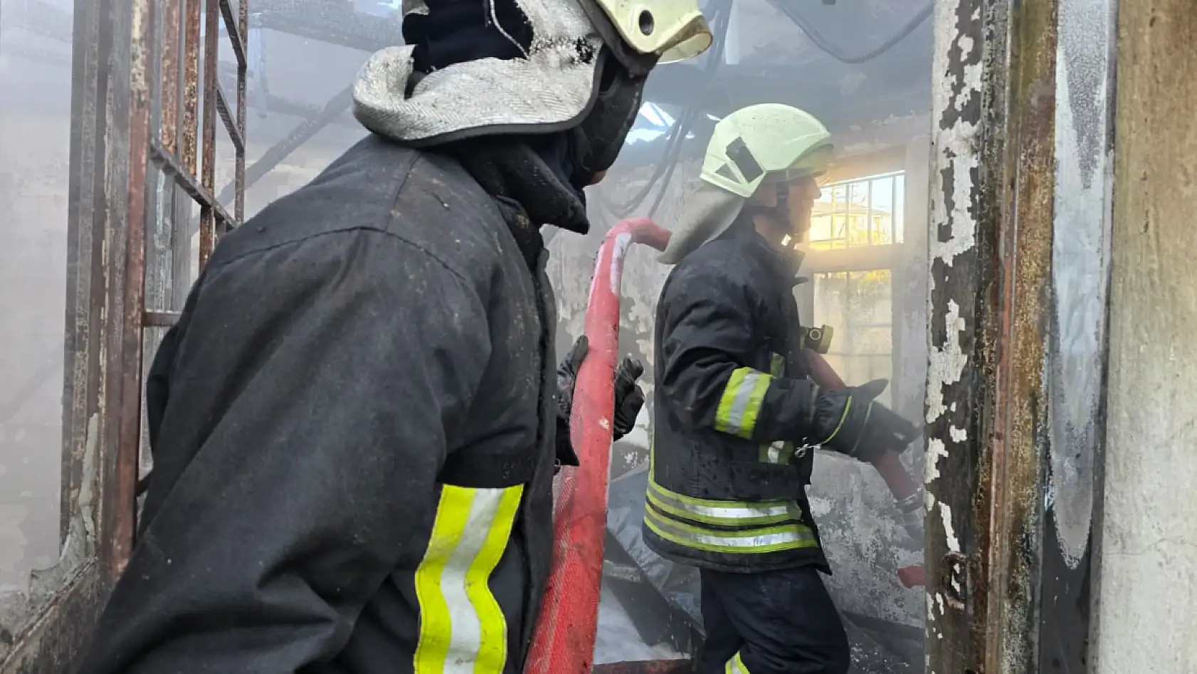 Fethiye'de tek katlı evde yangın: 92 yaşındaki kadın ağır yaralandı