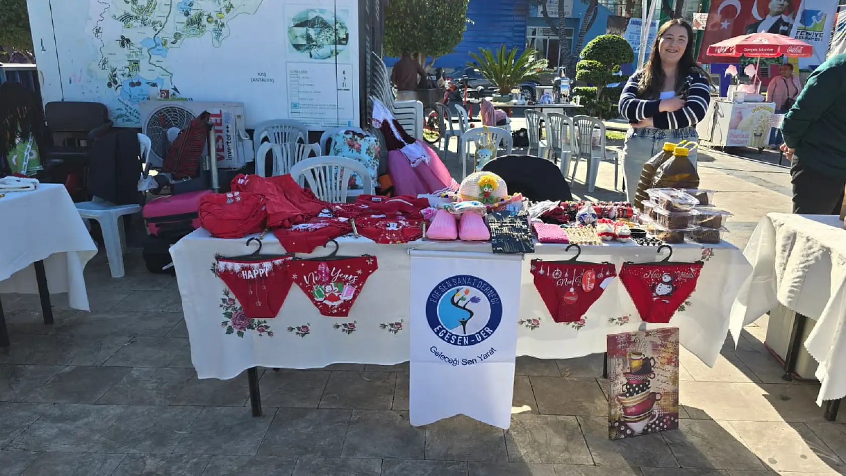 Fethiye'de 3 gün sürecek Yeni Yıl Pazarı açıldı