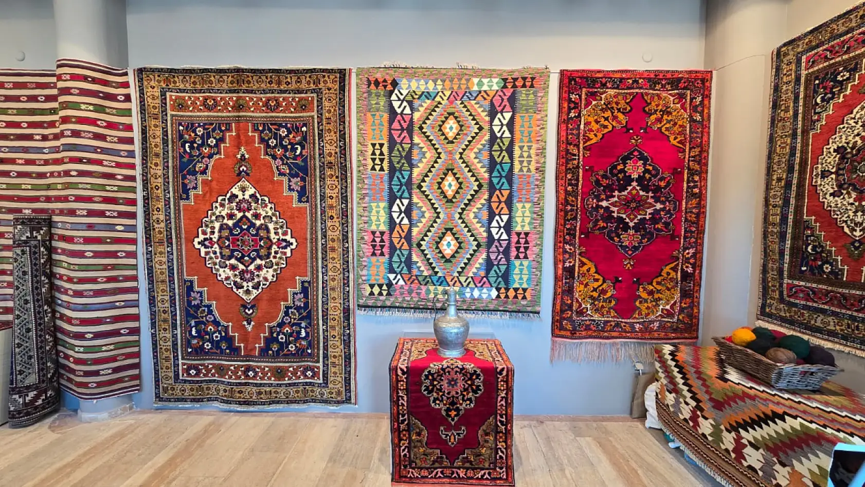 Yüzyıllık dokuma geleneği: Fethiye Kaya Halıları gün yüzünde