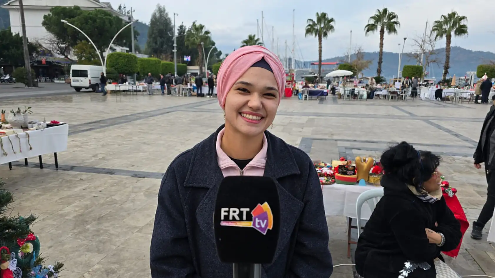 Fethiye'de Yeni Yıl Pazarı'nda el emeği ürünler ilgi görüyor