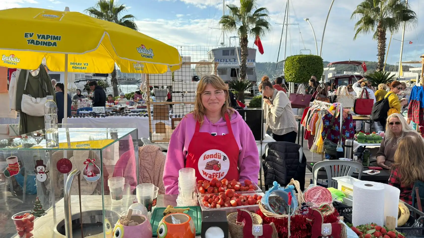 FETAV'ın Yeni Yıl Pazarı Beşkaza Meydanı'nda Renkli Görüntülere Sahne Oluyor