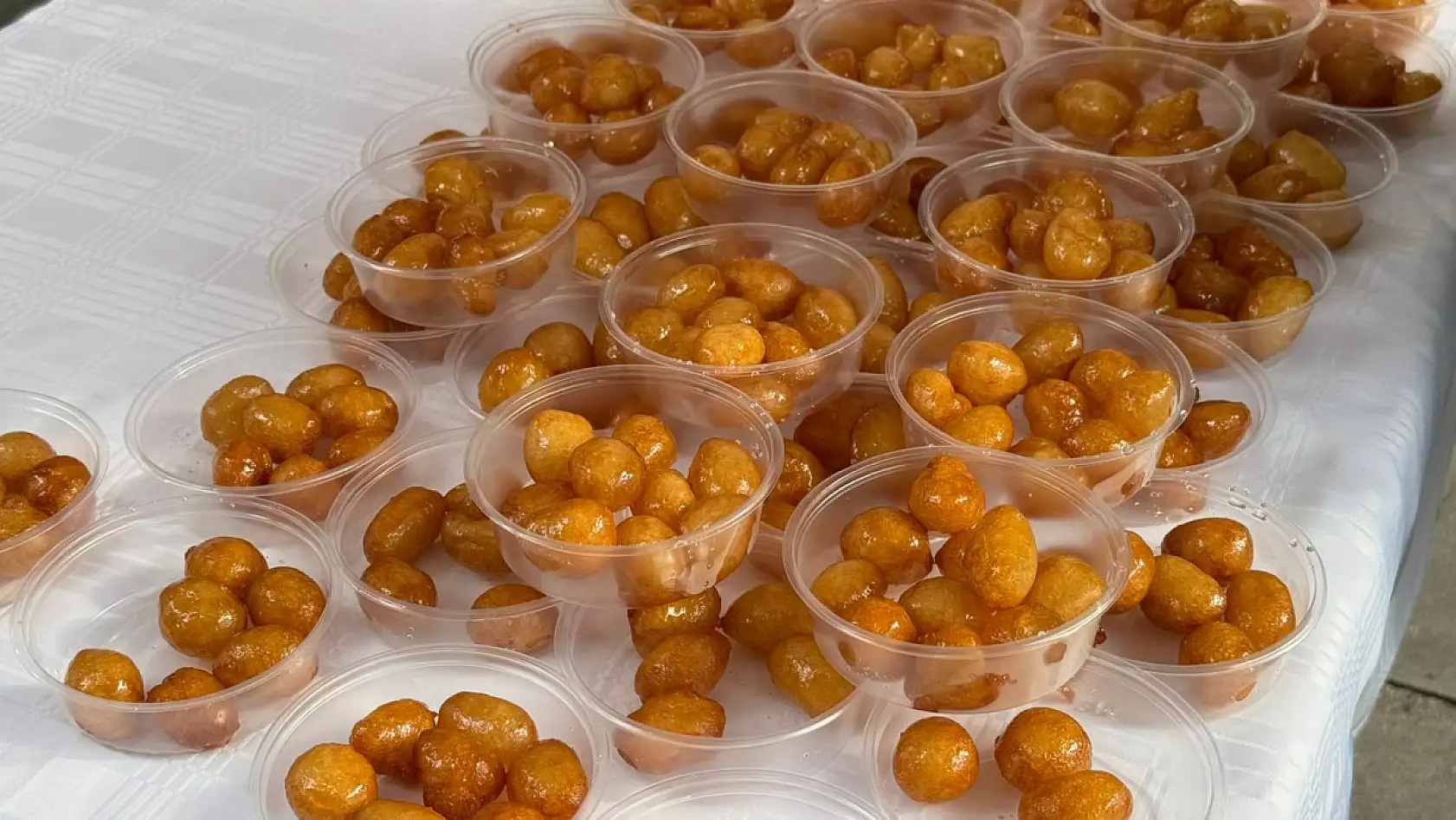 Fethiye Belediyesi'nden Merhume Gülşah Durbay hayrına lokma dağıtımı